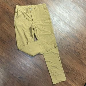 Men’s Khaki CRZ Yoga Golf Pant